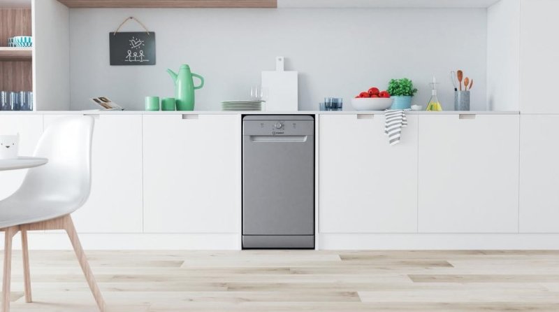 Indesit mašina za suđe DF9E 1B10 S
