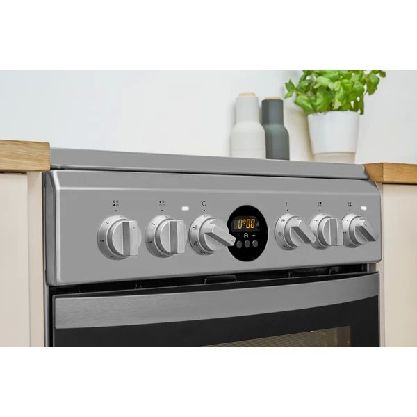 Indesit električni štednjak IS5V5CCX/EU