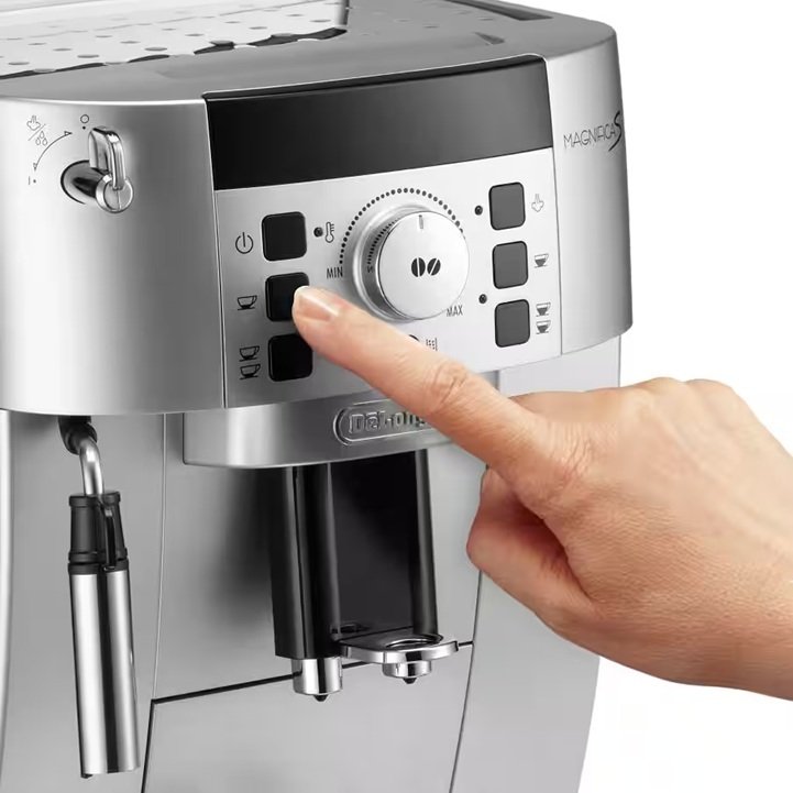 Delonghi aparat za kafu ECAM22.110 SB
