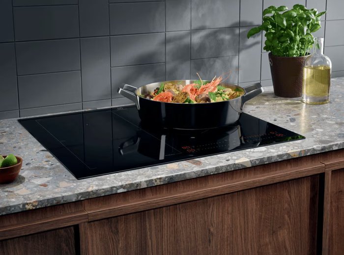 Electrolux ugradbena ploča CIS62450