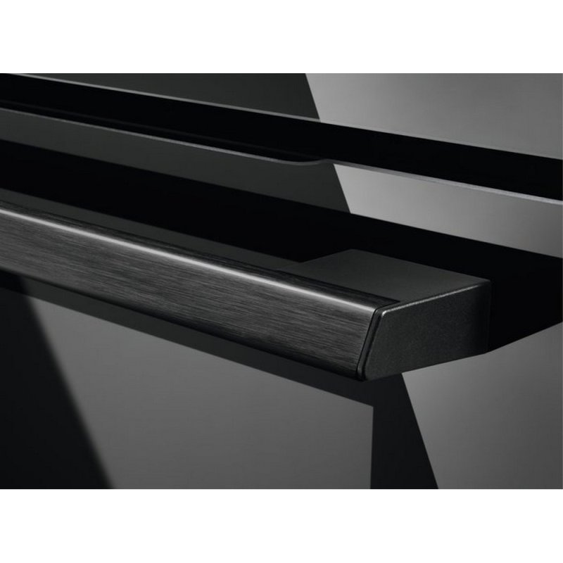 Electrolux  ugradbena pecnica  EOE7P31Z PIROLIZA