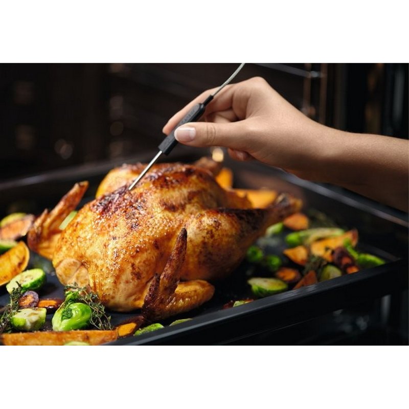 Electrolux  ugradbena pecnica  EOE7P31Z PIROLIZA