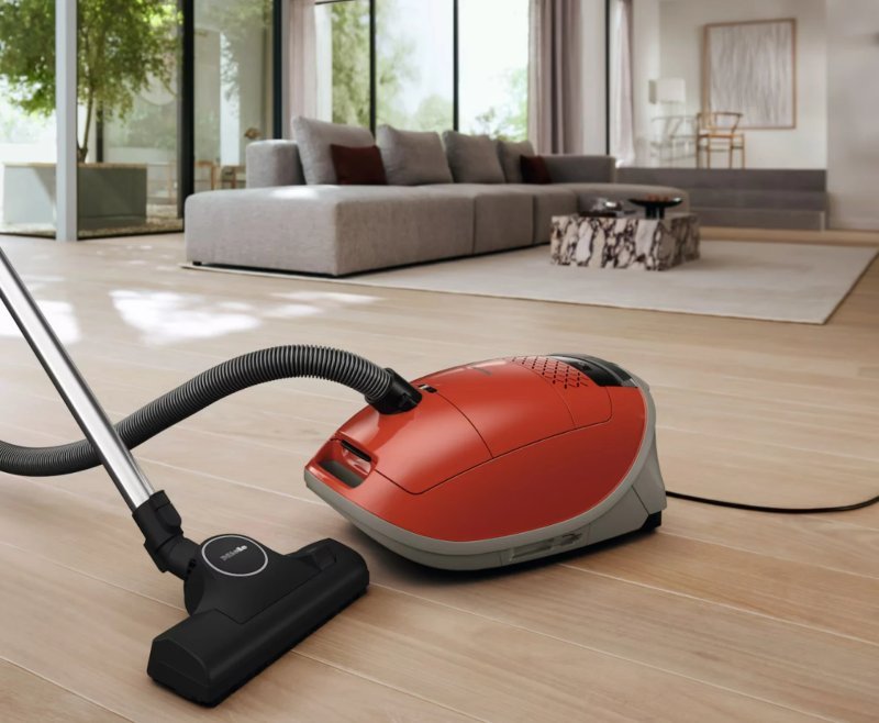Miele usisivač Guard M1 Terra Red