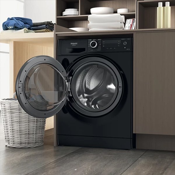 Hotpoint Ariston mašina za pranje i sušenje veša NDD 11725 BDA EE