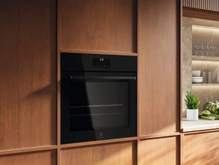Electrolux ugradbena pećnica EOH4P0PK